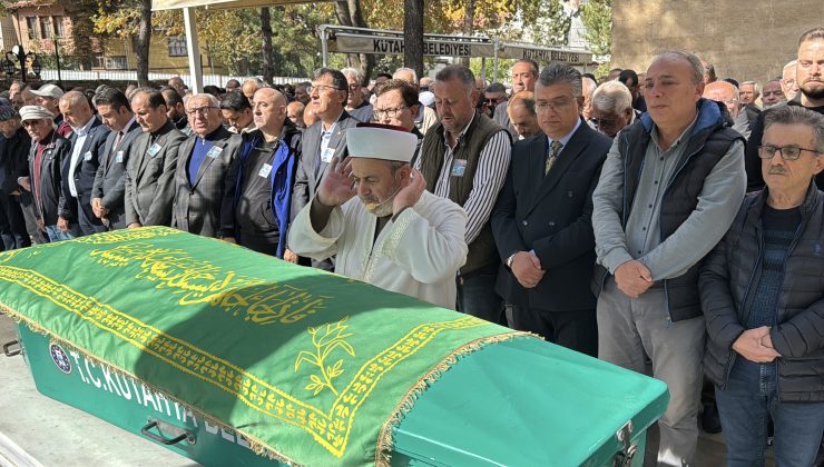 Çini ustası Hamza Üstünkaya son yolculuğuna uğurlandı