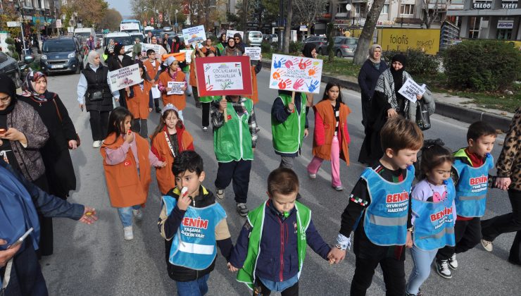 Minik yürekler Filistin için yürüdü