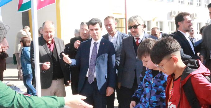 Gazze için hayır çarşısı kuruldu