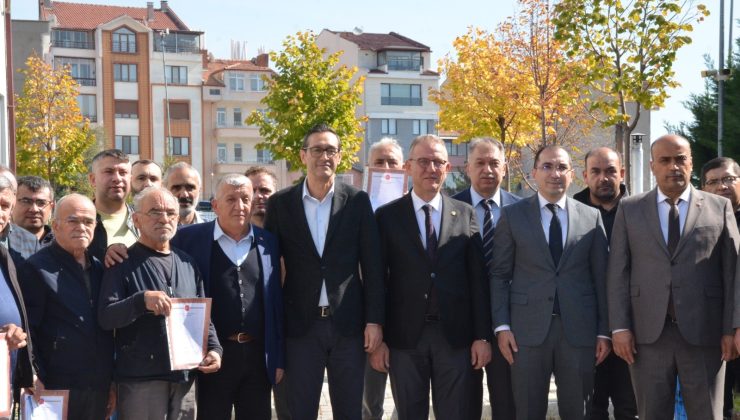 Küçük Sanayi Sitesi’nde tapu sevinci