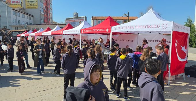 Gazze’ye destek için hayır çarşısı kuruldu