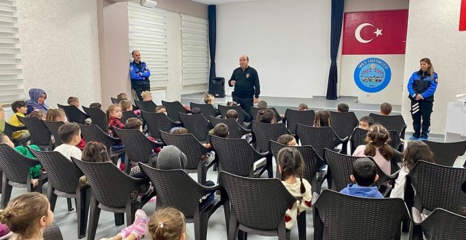 Minik öğrencilere suçtan korunma yöntemleri anlatıldı