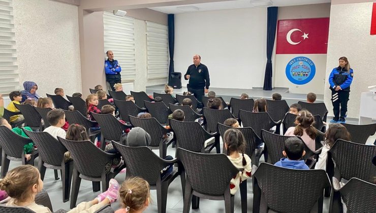 Minik öğrencilere suçtan korunma yöntemleri anlatıldı