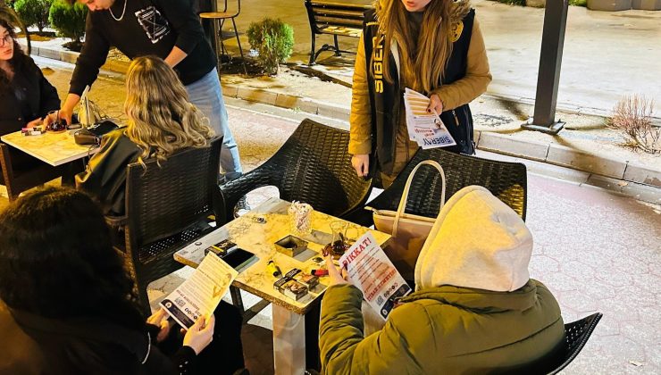 Siber ekipleri vatandaşları bilgilendirdi