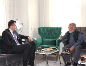Kaymakam Atam’dan Kıbrıs Gazisi Şener’e ziyaret