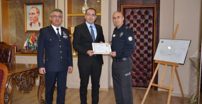 İntiharı önleyen polise teşekkür ve tebrik