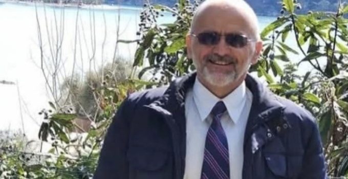 Voleybol maçında kalp krizi geçiren okul müdürü hayatını kaybetti