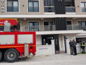 Daire yangını yürekleri ağza getirdi