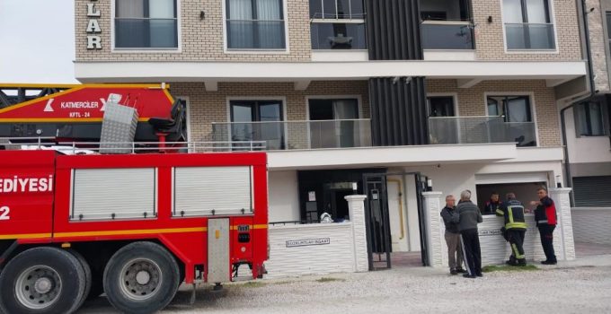 Daire yangını yürekleri ağza getirdi