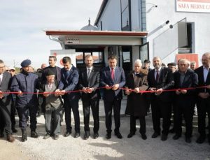 Yapımı tamamlanan Sefa Merve Camii ibadete açıldı