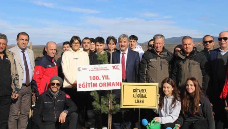 Öğretmenler günü dikilen fidanlarla taçlandı