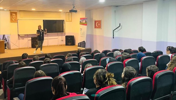 Siber ekipleri geçleri bilgilendirmeye devam ediyor
