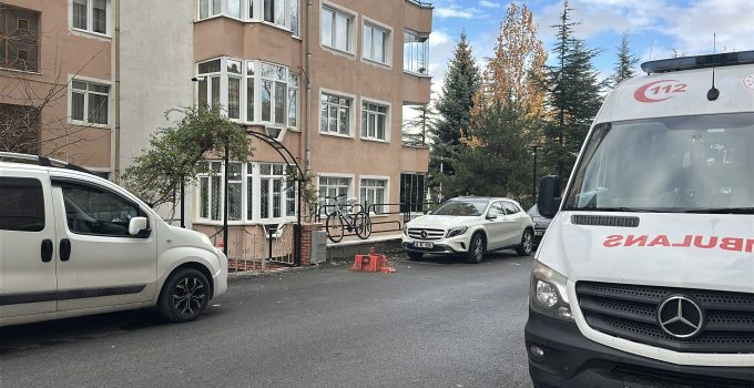 Yusuf Öğretmen evinde ölü bulundu