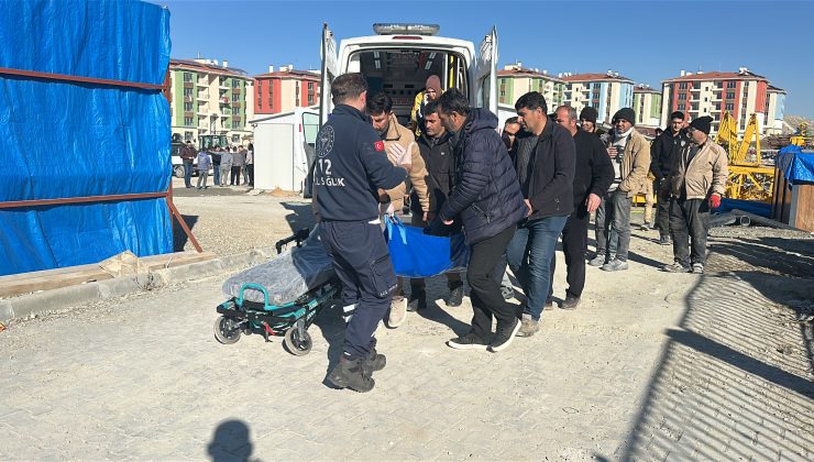 Şantiyede kule vinç kazası: 1 işçi yaralandı