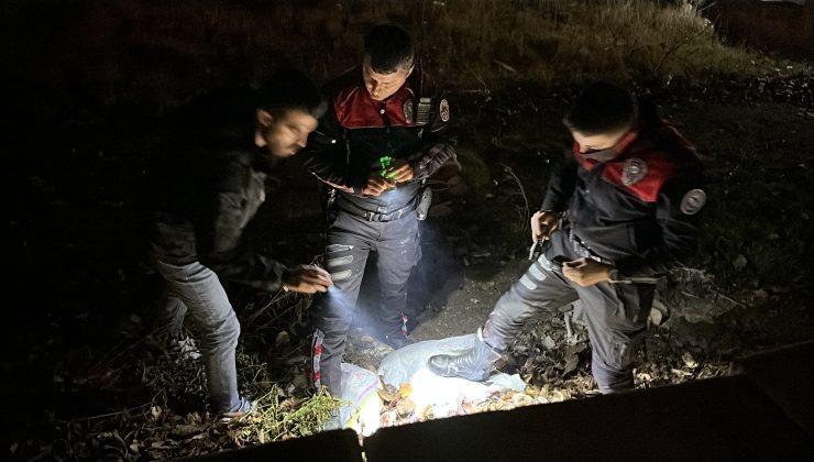 Annesine şiddet uygulayan babasını darp etti! 3 yaralı, 2 gözaltı