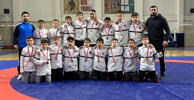 Tavşanlılı güreşçiler İl Şampiyonasına damga vurdu