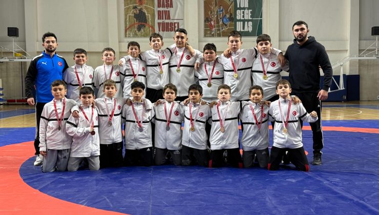 Tavşanlılı güreşçiler İl Şampiyonasına damga vurdu