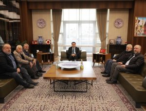 Vali Işın, şehit babalarıyla bir araya geldi