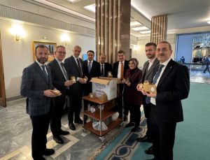 TBMM’de Kütahya rüzgarı: Milletvekillerine Paşa Helvası ikram edildi