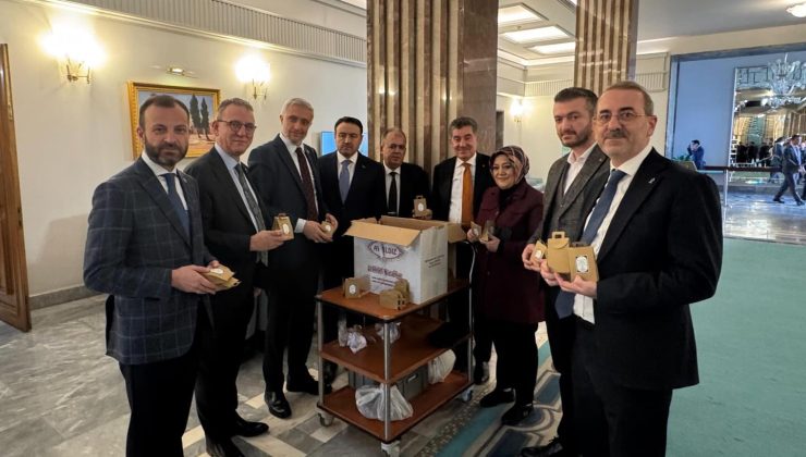 TBMM’de Kütahya rüzgarı: Milletvekillerine Paşa Helvası ikram edildi