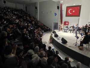 Sanatın öğretmenleri de saygıyla anıldı