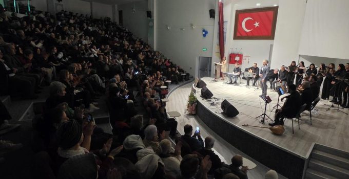 Sanatın öğretmenleri de saygıyla anıldı