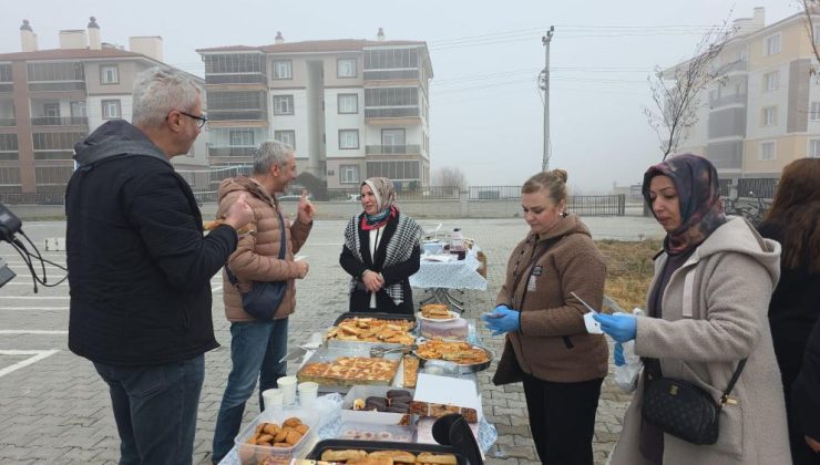 Hünerler Gazze için sergilendi
