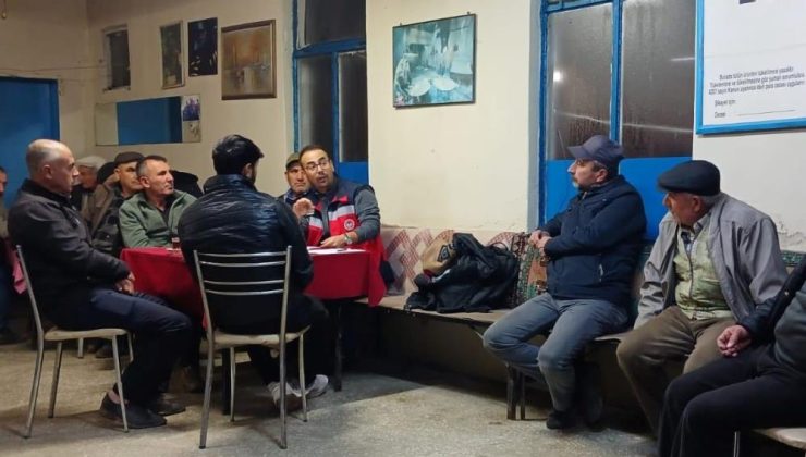 Tarım ekiplerinden akşam mesaisi