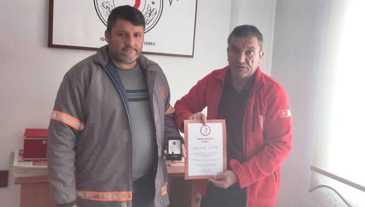 10 kez kan bağışladı, bronz madalya aldı