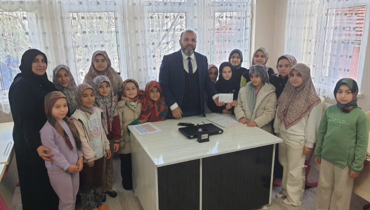 Minik öğrenciler harçlıklarını Filistin’e bağışladı