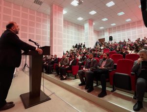 Peygamberimizin şahsiyetinin birey üzerindeki etkisi ele alındı