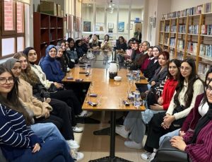 Uzman Dr. Bilgili öğrencilerle kariyer söyleşisinde buluştu