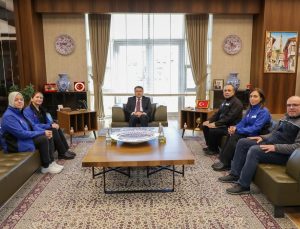 Kütahya AFAD’dan kuruluş yıl dönümünde Vali Işın’a ziyaret