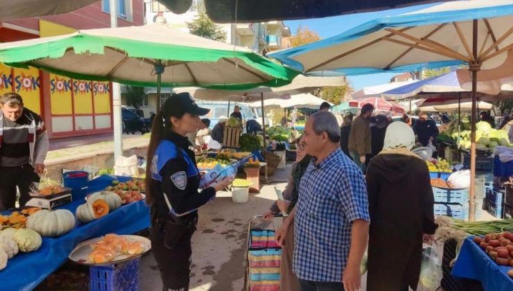 Emniyet ekiplerinden semt pazarlarında bilgilendirme