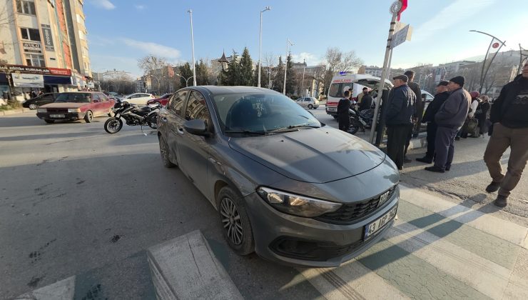 Otomobil ile motosiklet çarpıştı: 1 yaralı