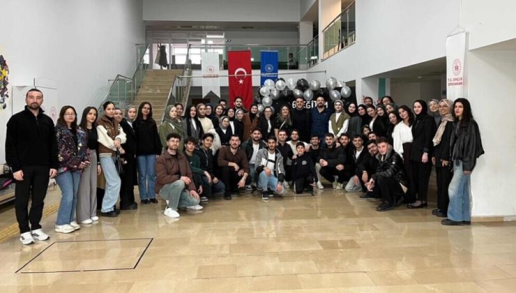 Geleceğin öğretmenleri Eğitim Zirvesi’nde buluştu