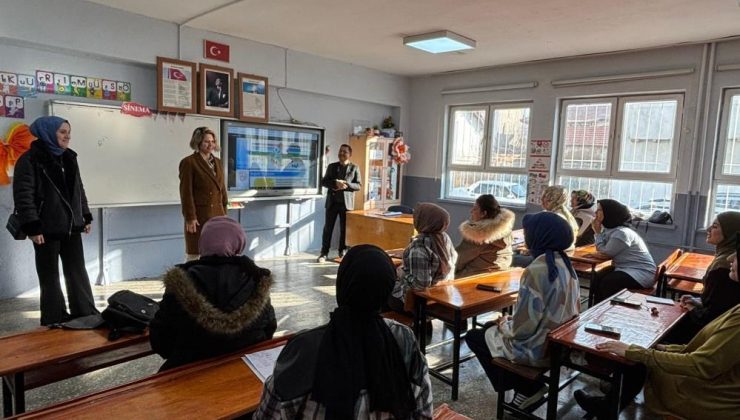 ‘Aile Okulu Kursu’ ile eğitimde veli iş birliği güçleniyor