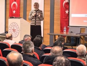 Muhtarlara ‘Aile Yılı’ konulu eğitim verildi