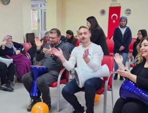 Huzurevi sakinlerine anlamlı ziyaret