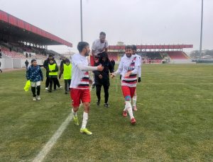 Tavşanlı Linyitspor evinde kazanmasını bildi