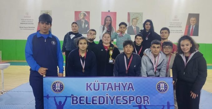 Kütahyalı halterciler Ege Kupası’na damga vurdu