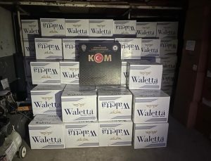 Şüpheli araçtan milyonlarca makaron çıktı: 3 gözaltı