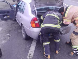 Otomobil ile traktör çarpıştı: 2 yaralı