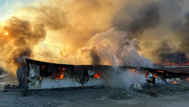 İşçilerin kaldığı yatakhane alevlere teslim oldu