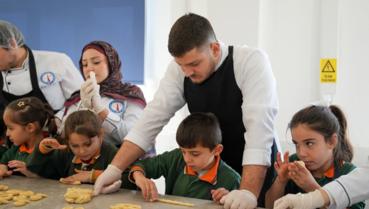 Minik eller büyük hedeflere uzandı