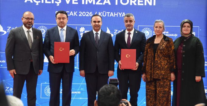 Bakan Kacır: ‘Kütahya’nın gücünü daha ileri taşıyacağız’