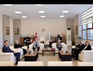 Eski Bakan Egemen Bağış KUTSO’yu ziyaret etti