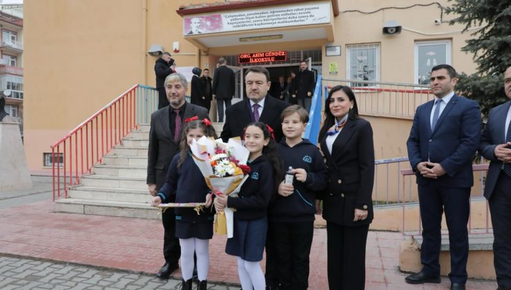 90 bin öğrenci karne sevinci yaşadı