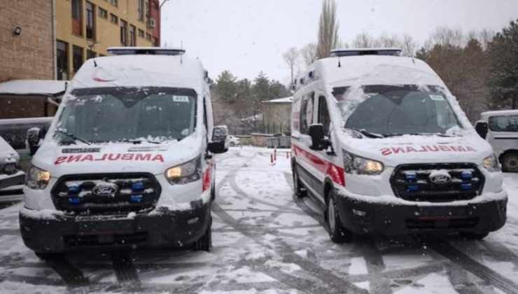Acil sağlık hizmetleri için yeni ambulanslar göreve başladı