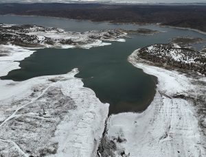 Porsuk Barajı’nda tedirgin eden manzara